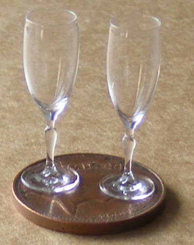 Dolls House Miniature Glass Drinking Glasses Pub Bar